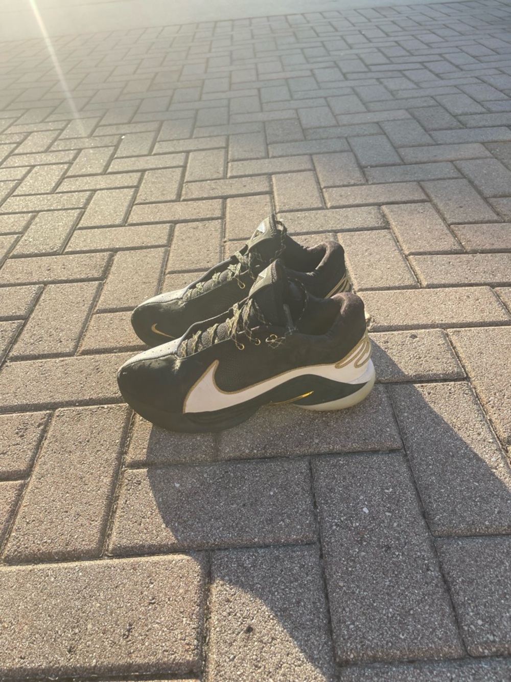 Nike Men's Black White and Gold Athletic Shoes - Picture 3 of 11